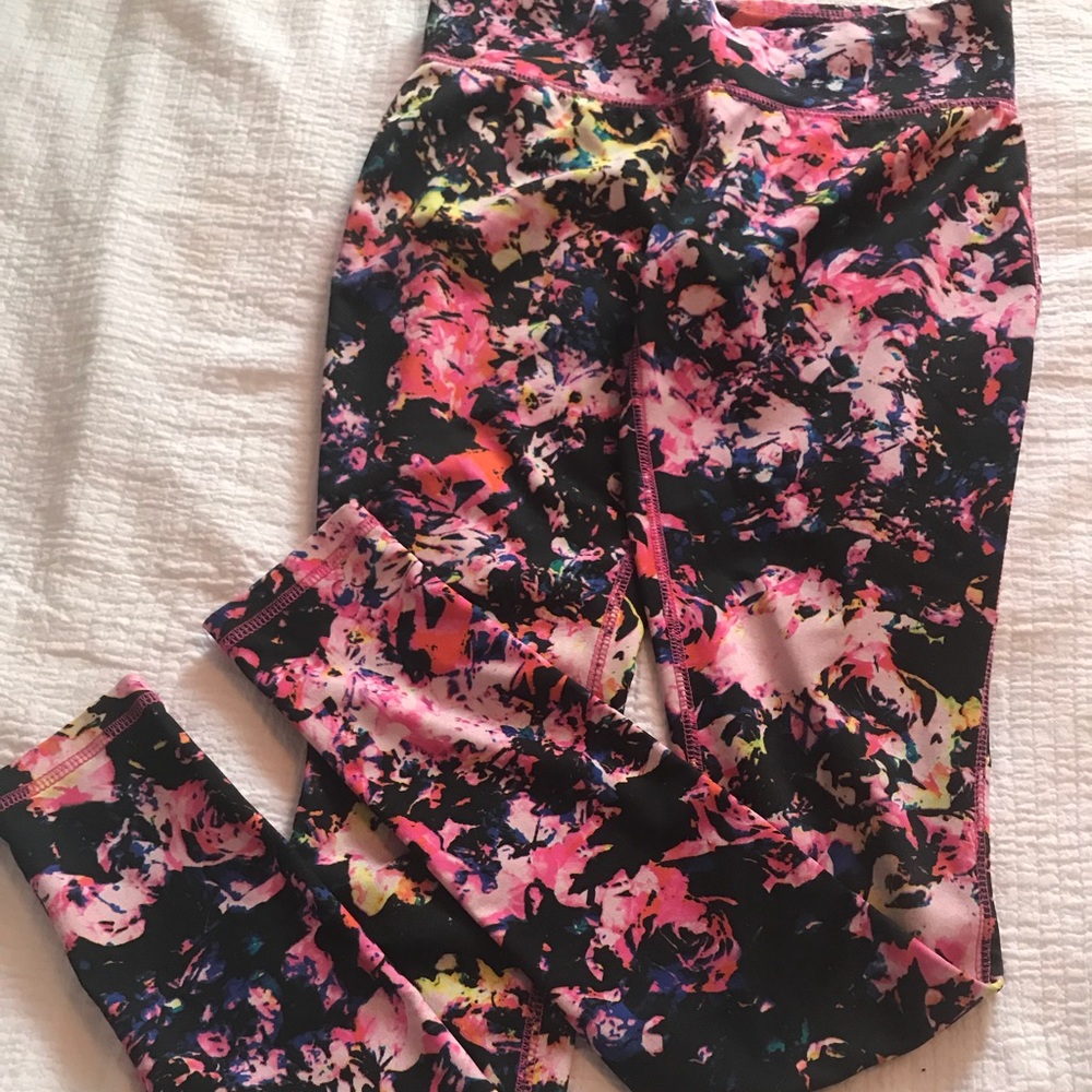 High waist, tight hold, flower print yoga pants